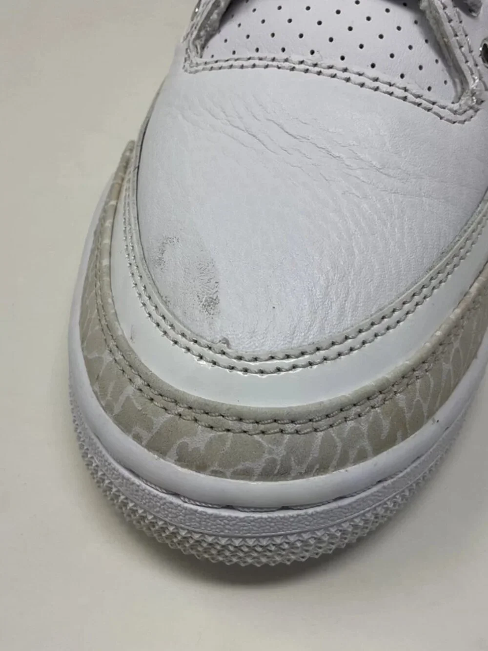 Air Jordan 3 Retro Pure Money Mens Size 9 White/Silver Sneakers CT8532-111